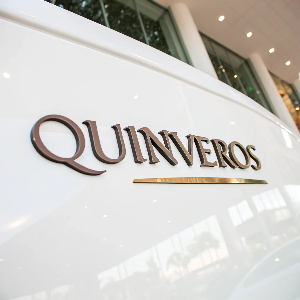Quinveros Logo